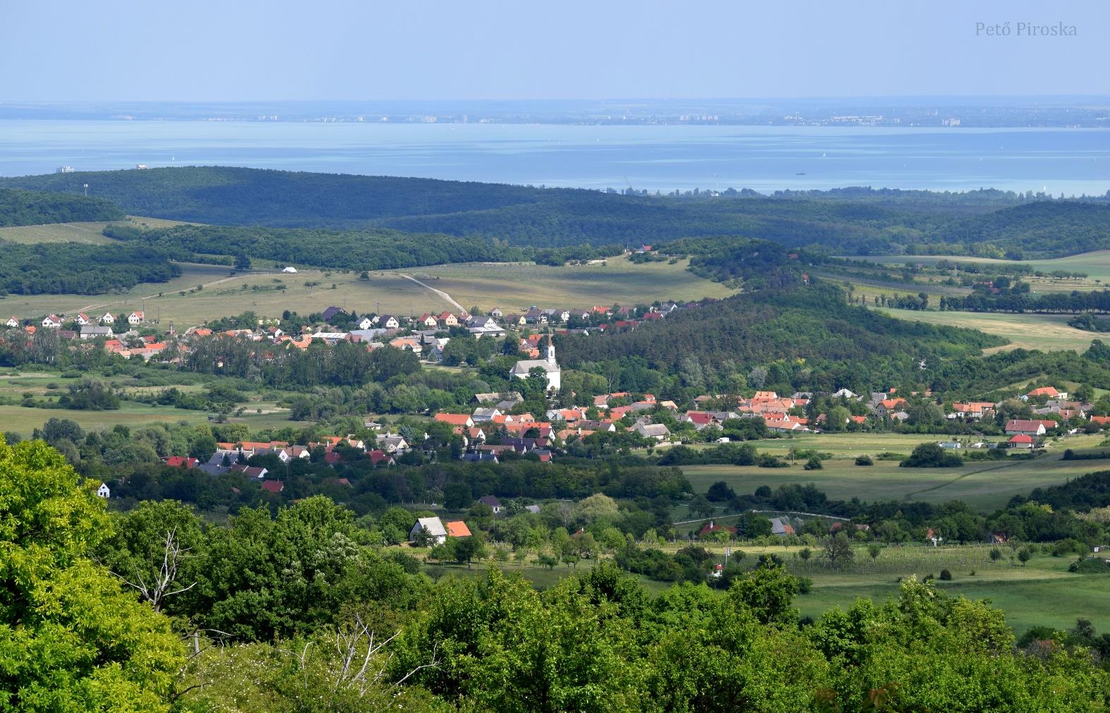 Pécselyi medence légifotó